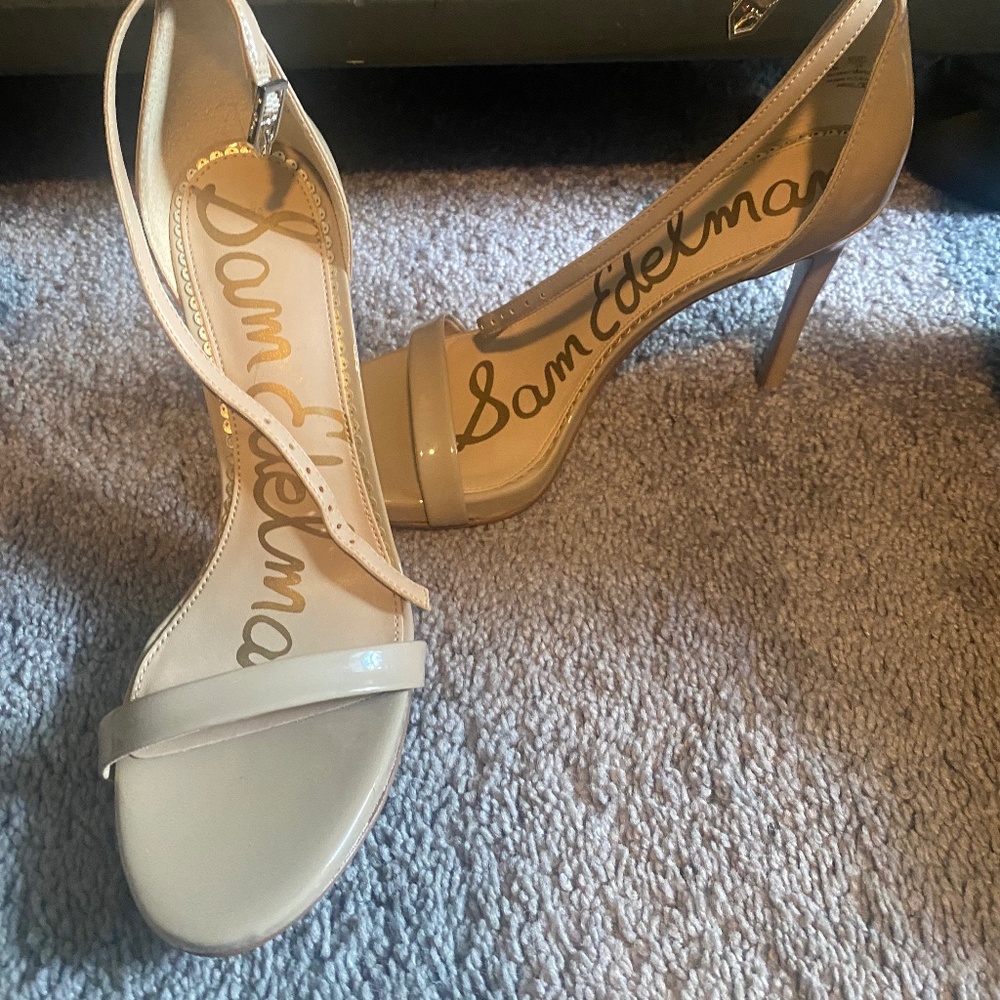 Sam Eldeman nude heel